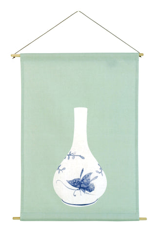 Wandbehang – Traditionelle koreanische Keramik mit Schmetterlingsdekoration / Salbeigrün