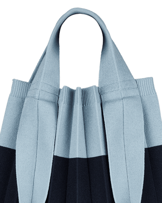 Plissierte 2-Way-Shopper-Tasche aus recyceltem Meeresplastik – Marineblau